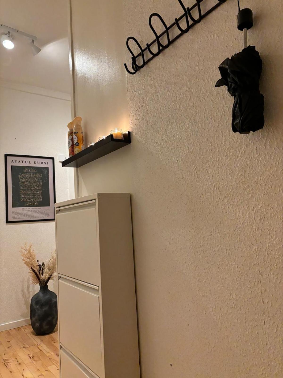 Cozy 3-room With 2 Bedrooms Apartment *